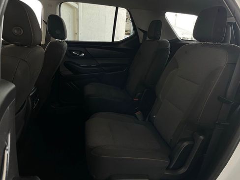 Used 2018 Chevrolet Traverse LT FWD image 14