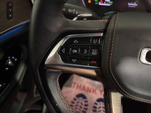 Used 2022 Jeep Grand Cherokee Summit w/ Luxury Tech Group V image 34