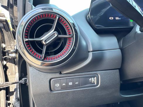 New 2025 Chevrolet Equinox EV RS image 34