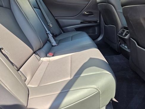 Used 2024 Lexus ES 350 w/ Accessory Package (Z1) FWD image 29