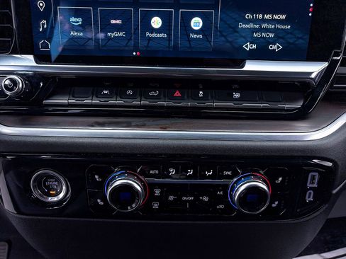Used 2024 GMC Sierra 1500 SLT image 23
