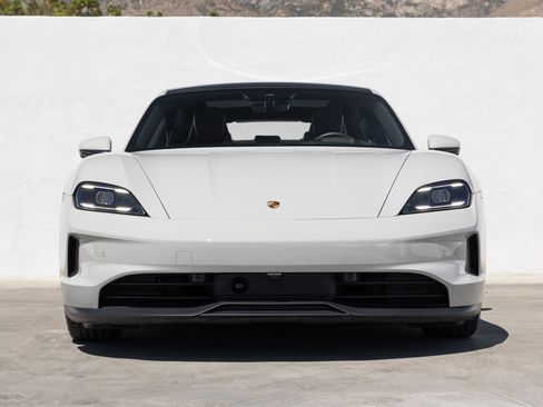Certified 2025 Porsche Taycan AWD/4WD image 10