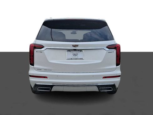 Used 2025 Cadillac XT6 Luxury image 5