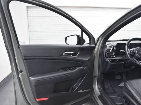 Used 2023 Kia Sportage X-Line image 11