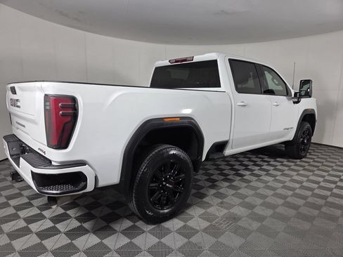 Used 2025 GMC Sierra 2500 AT4 AWD/4WD image 5