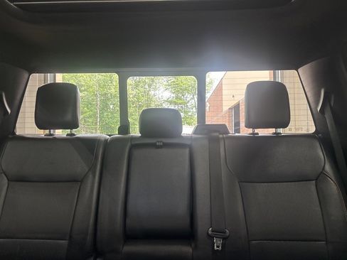 Used 2024 Ford F150 Lariat w/ Equipment Group 502A High image 48