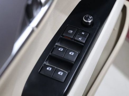 Used 2020 Toyota Camry XLE w/ Driver Assist Package FWD image 19