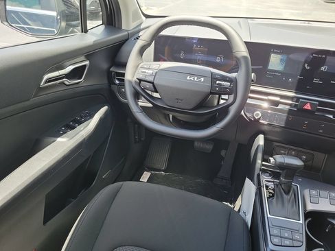 New 2026 Kia Sportage LX w/ LX Convenience Package FWD image 27