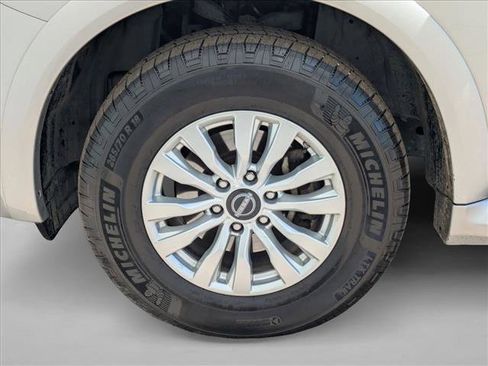 Used 2022 Nissan Armada SV AWD/4WD image 25