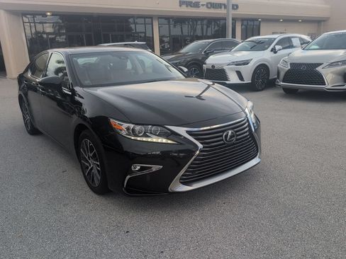 Used 2016 Lexus ES 350 w/ Luxury Package w/Wood Trim FWD image 1