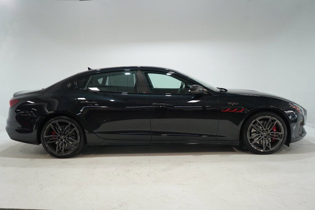 Used 2022 Maserati Quattroporte Trofeo RWD image 8