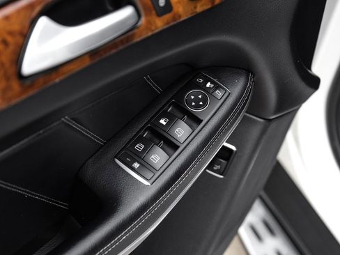 Used 2015 Mercedes-Benz GL 550 4MATIC image 43
