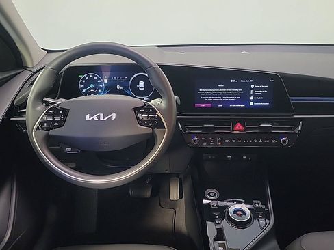 Used 2025 Kia Niro Wind w/ Wind Preserve Package FWD image 21