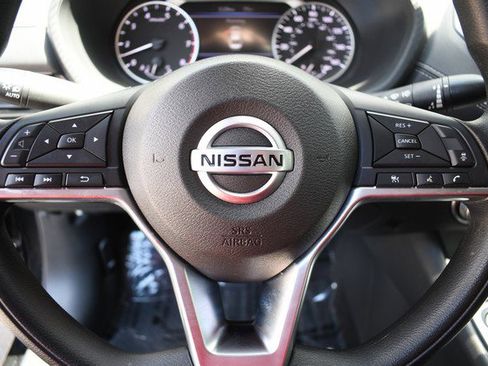 Used 2023 Nissan Sentra SV FWD image 30