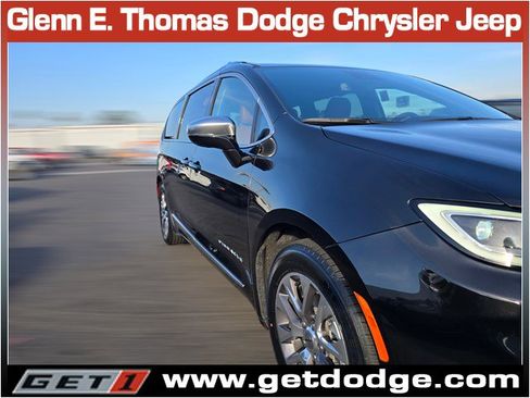 Used 2024 Chrysler Pacifica Pinnacle image 4