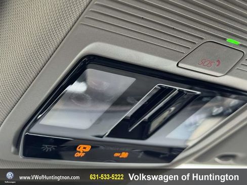 Certified 2025 Volkswagen Atlas SEL image 30