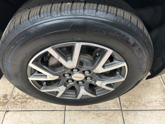 Used 2020 GMC Acadia SLE FWD image 18