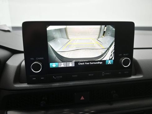 Used 2024 Honda CR-V EX image 3