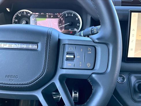 Used 2023 Land Rover Defender 90 X image 21