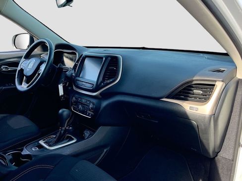 Used 2015 Jeep Cherokee Latitude image 26