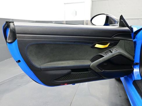 Certified 2023 Porsche 718 Cayman GT4 RS RWD image 7
