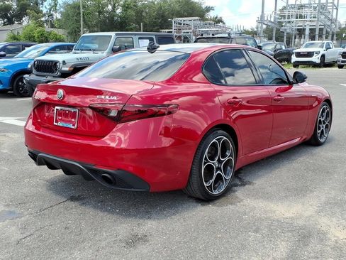Used 2023 Alfa Romeo Giulia Veloce RWD image 7