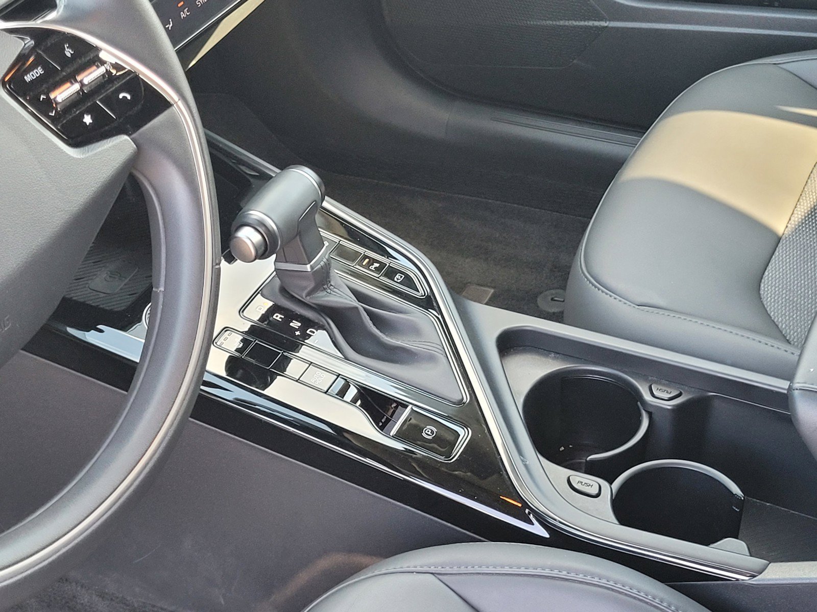 Used 2024 Kia Niro EX FWD image 21