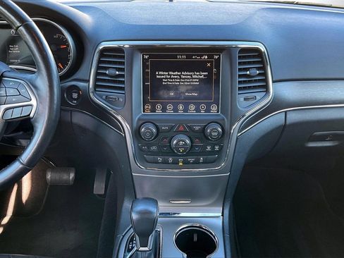 Certified 2018 Jeep Grand Cherokee Limited image 11