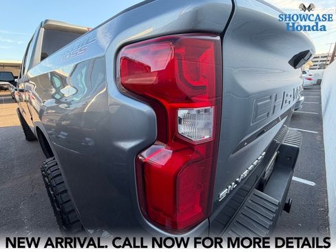 Used 2020 Chevrolet Silverado 1500 LT Trail Boss w/ Convenience Package image 11