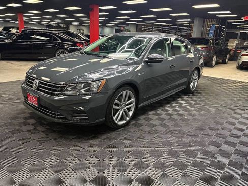 Used 2017 Volkswagen Passat 1.8T R-Line image 4