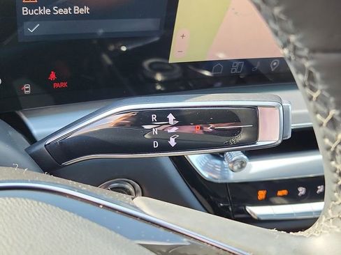 Used 2023 Cadillac Lyriq 2WD image 15