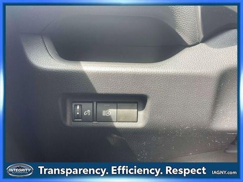 Used 2022 Toyota RAV4 LE AWD/4WD image 20