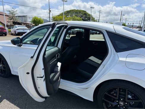 Used 2025 Honda Civic Sport image 9