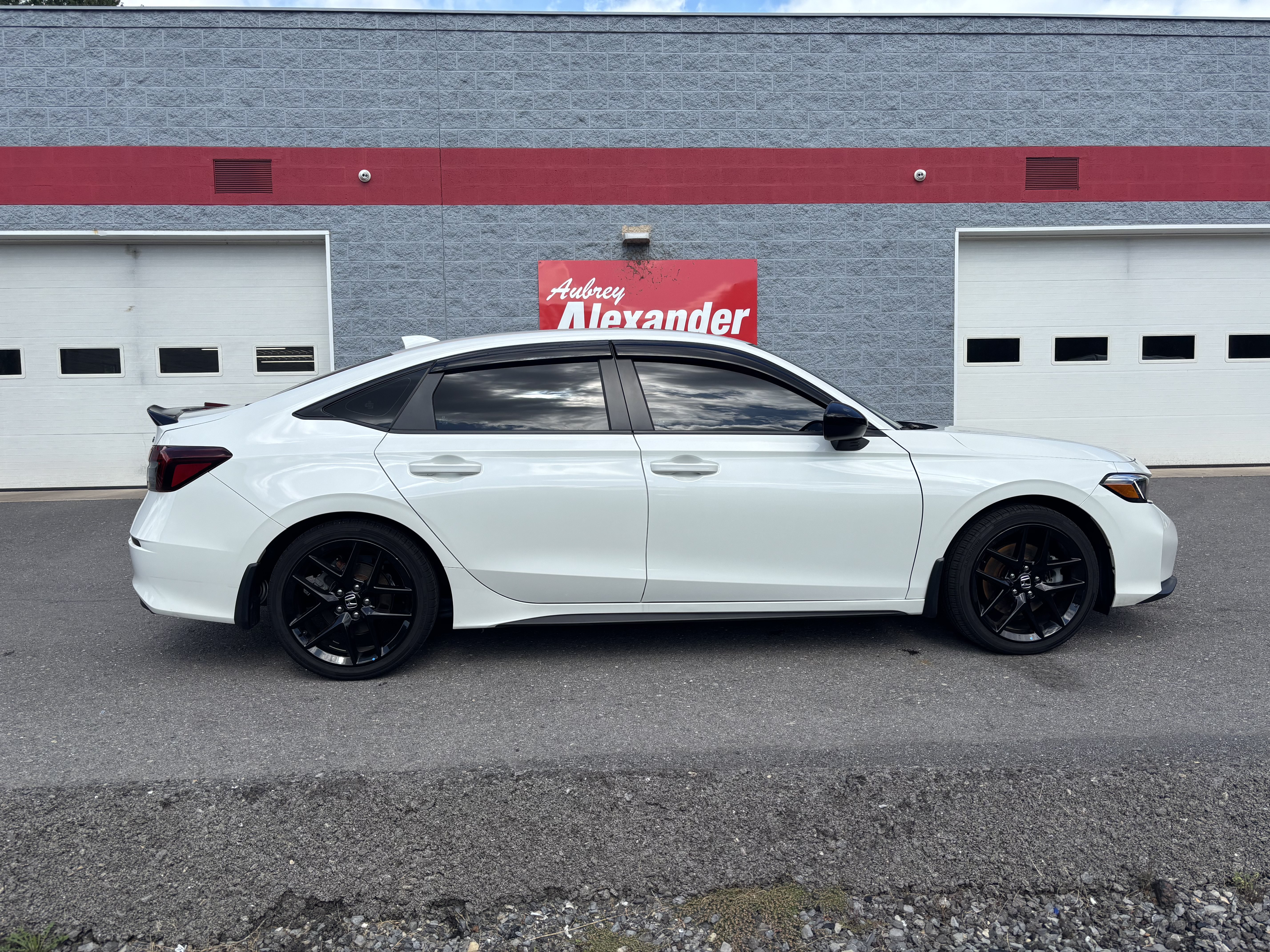 Used 2025 Honda Civic Si image 2