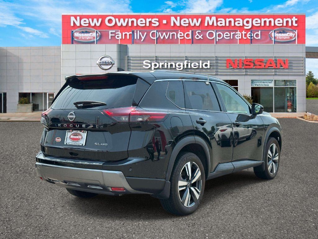 Used 2024 Nissan Rogue SL w/ SL Premium Package AWD/4WD image 5