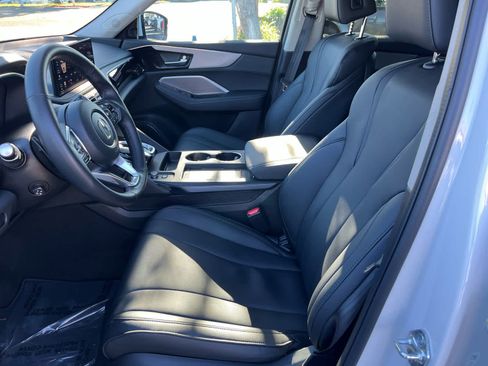 Used 2025 Acura MDX FWD image 17