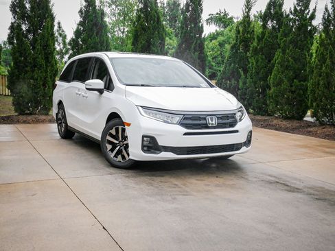 New 2026 Honda Odyssey EX-L image 2