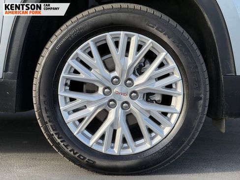 Used 2025 GMC Acadia Elevation w/ Elevation Premium Package image 17