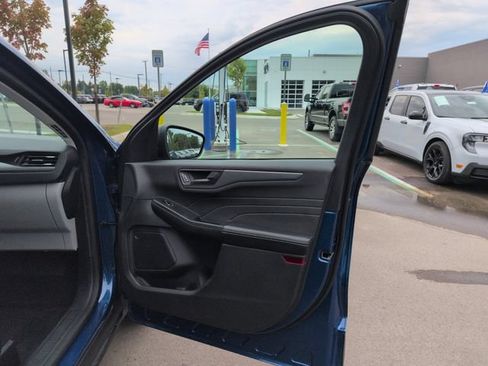 Certified 2023 Ford Escape Active AWD/4WD image 14