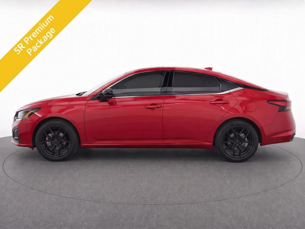 Used 2024 Nissan Altima 2.5 SR w/ SR Premium Package AWD/4WD image 7