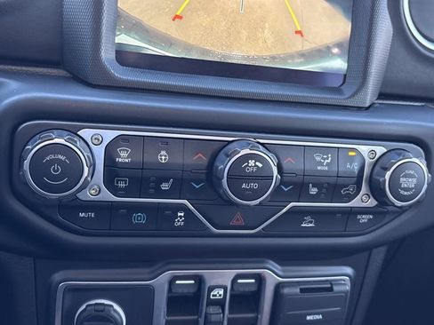 Used 2022 Jeep Wrangler Unlimited Rubicon 4xe w/ Cold Weather Group image 37