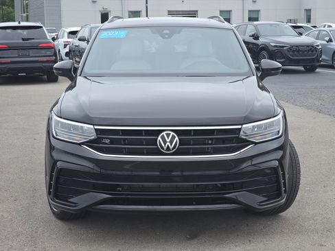 Certified 2023 Volkswagen Tiguan SE R-Line AWD/4WD image 2