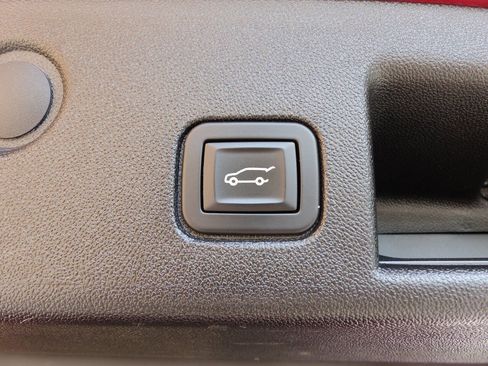 Used 2018 Chevrolet Equinox LT AWD/4WD image 35