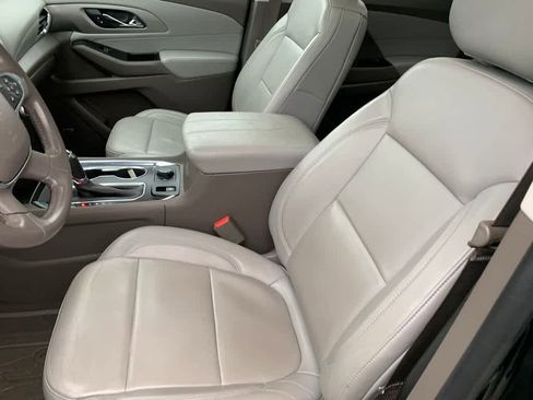 Used 2018 Chevrolet Traverse LT w/ LPO, Floor Liner Package image 19