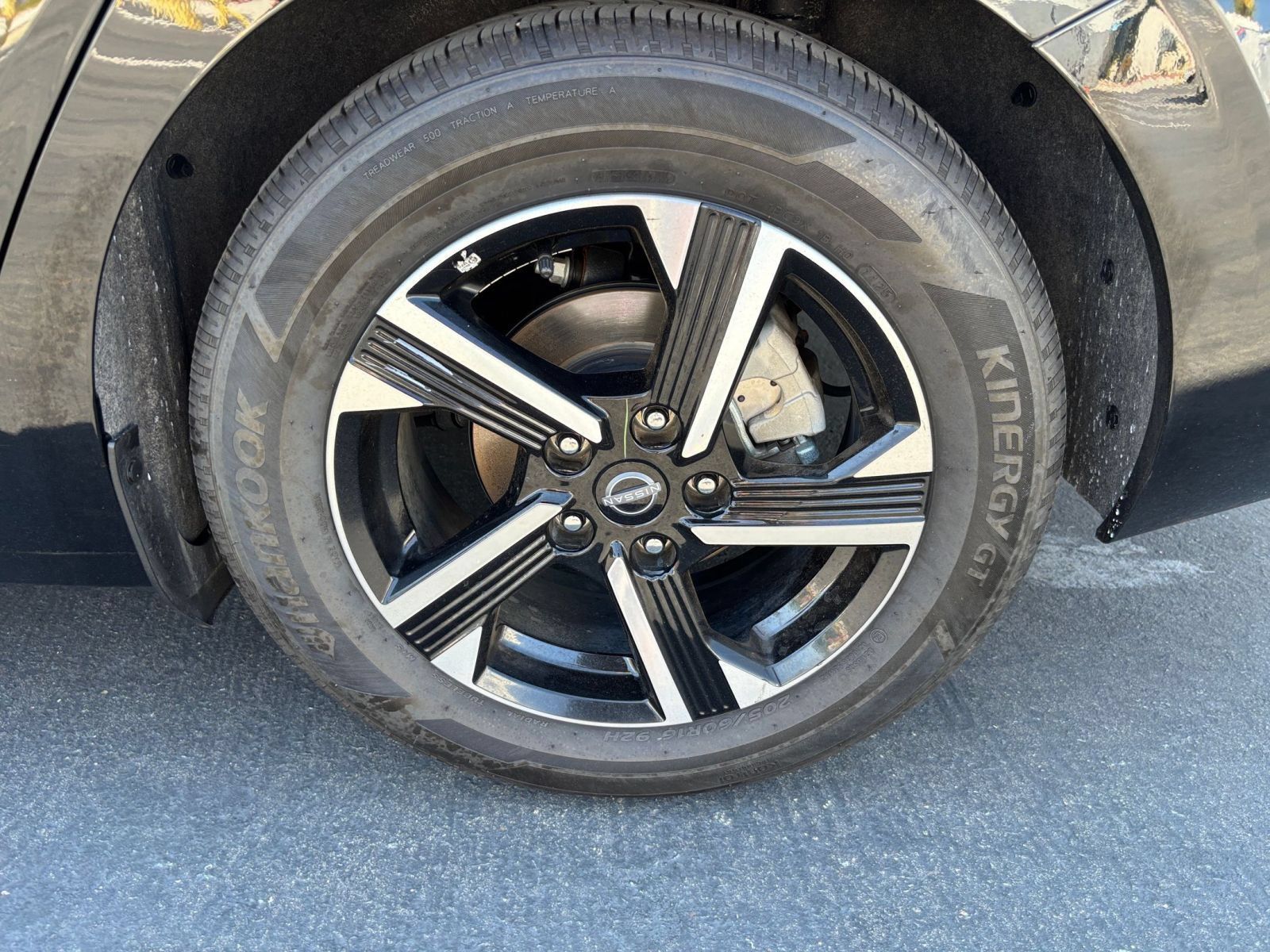 Used 2025 Nissan Sentra SV FWD image 27