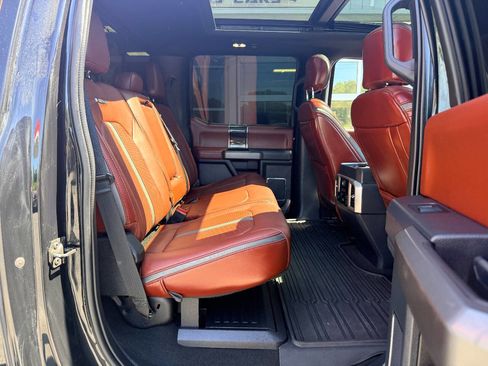 Used 2022 Ford F250 Platinum w/ FX4 Off-Road Package image 36