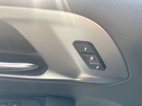 New 2026 Chrysler Pacifica Select image 17