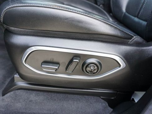 Used 2023 Jeep Wagoneer 2WD w/ Convenience Group I image 14