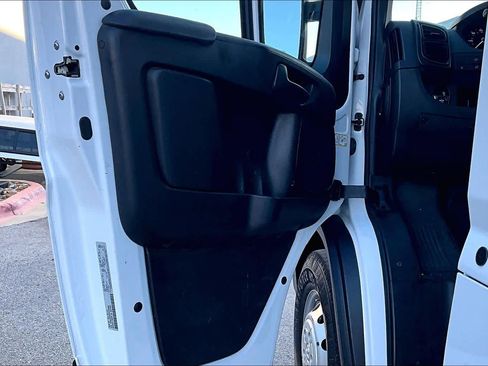 Used 2023 RAM ProMaster 2500 w/ Convenience Group image 21