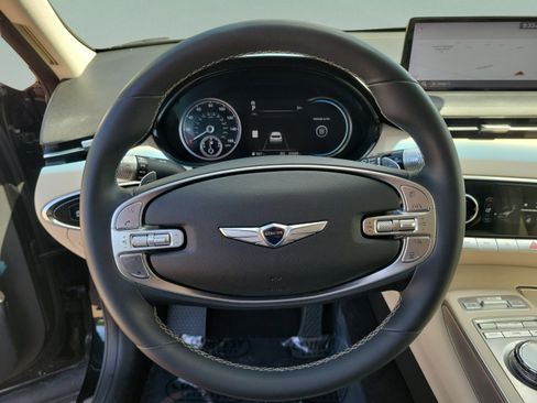 Used 2023 Genesis GV70 2.5T w/ Select Package AWD/4WD image 9